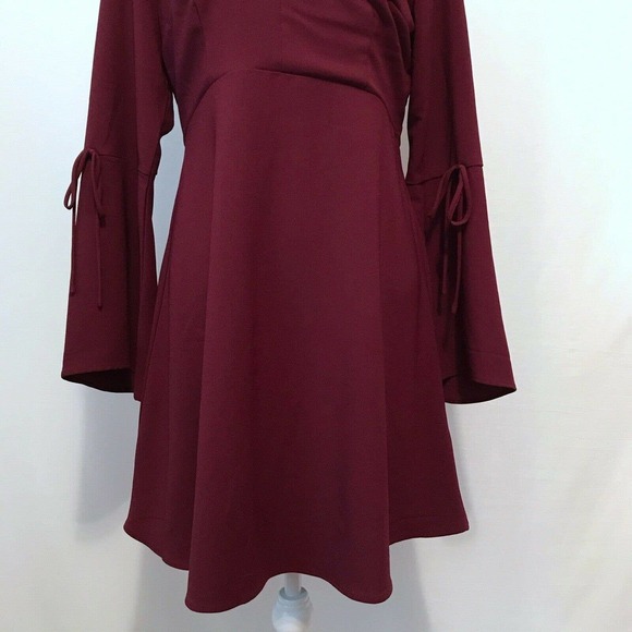 ECI New York NWOT Burgundy Dress Women 10 - Picture 5 of 9